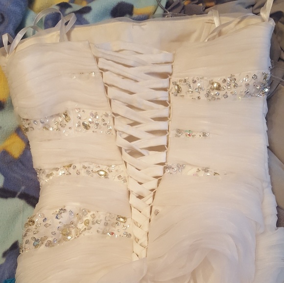 Prom dress - Picture 4 of 5